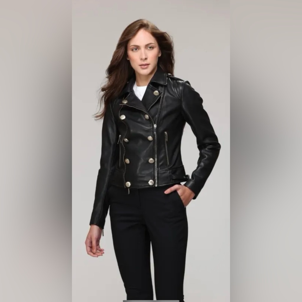 Danier Statement Leather Jacket!! Size L